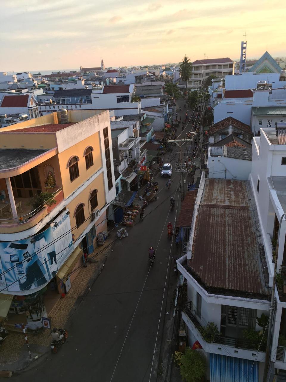 Hotel Tan Phu Lagi Luaran gambar